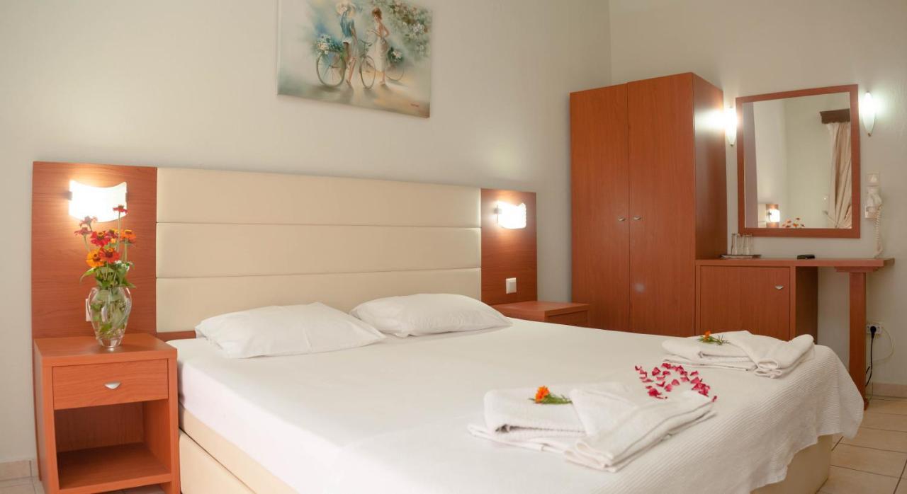 Vournelis Hotel ลีเมนาส ภายนอก รูปภาพ