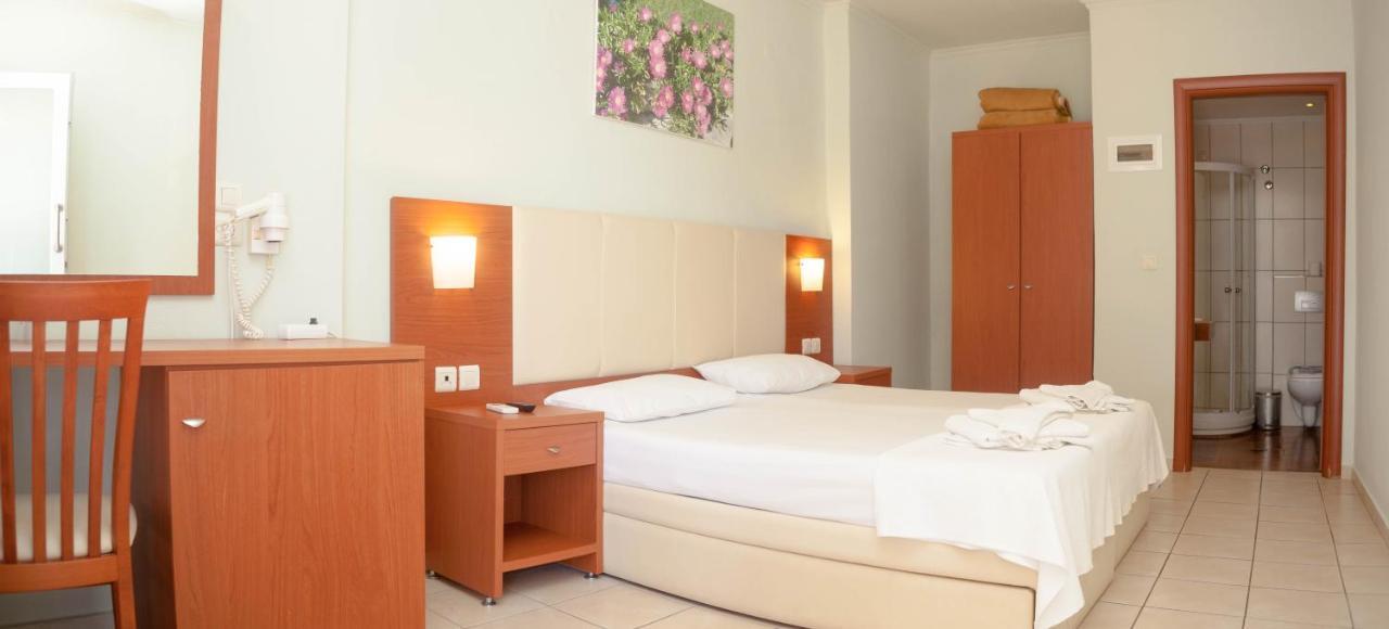 Vournelis Hotel ลีเมนาส ภายนอก รูปภาพ