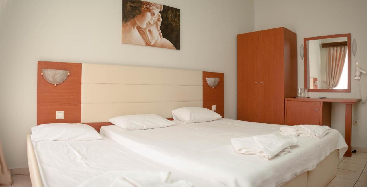 Vournelis Hotel ลีเมนาส ภายนอก รูปภาพ